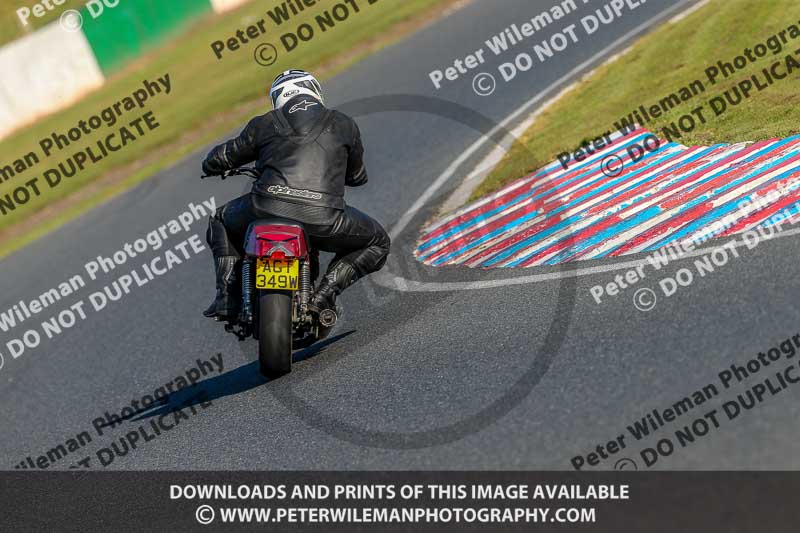 PJM Wedding Photography;enduro digital images;event digital images;eventdigitalimages;mallory park;mallory park photographs;mallory park trackday;mallory park trackday photographs;no limits trackdays;peter wileman photography;racing digital images;trackday digital images;trackday photos